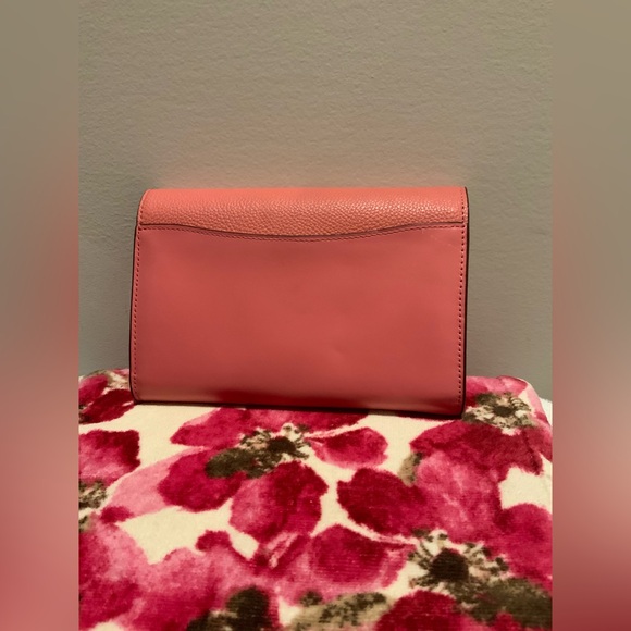 ๐ธ๐Coach Tabby Chain Clutch in Pebble Leather ๐ธ๐ R$348 - Picture 11 of 17